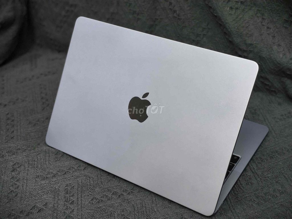 Apple Macbook Air M4 13in 16/256 chính hãng. Mua bán Laptop tại Quận Ninh Kiều Cần Thơ được đăng bởi SUN APPLE STORE hình 1