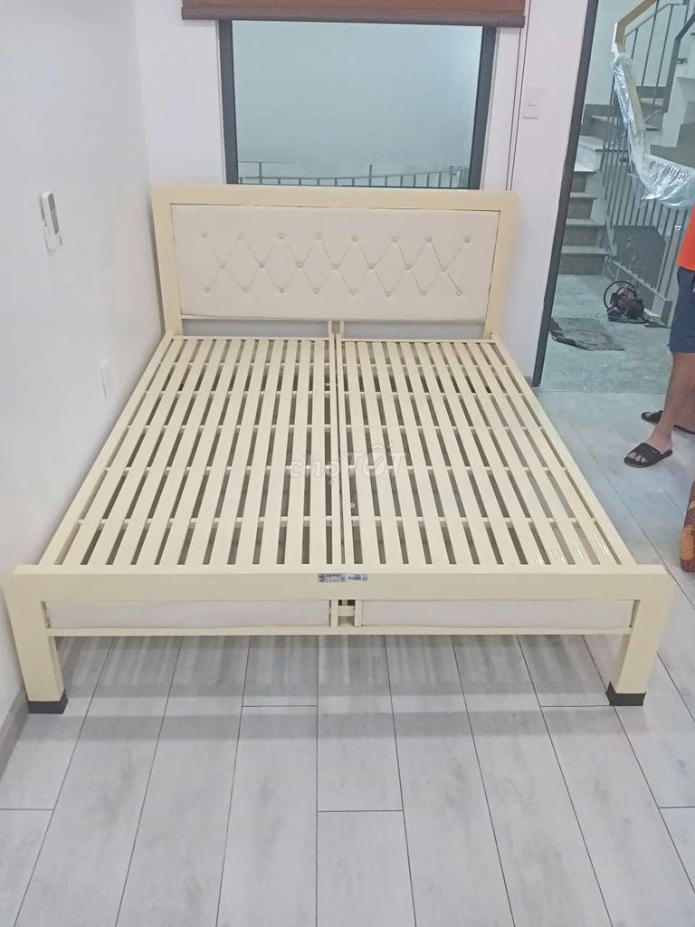 Ráp giường sắt hộp 1m4 Hoà Hải. Mua bán Giường, chăn ga gối nệm tại Quận Hải Châu Đà Nẵng được đăng bởi UY TÍN hình 1