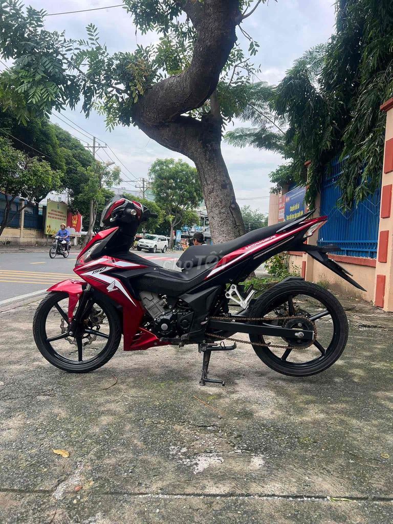 Победитель Honda V1 в Сайгонском море, главный ведущий, журнал Quiet