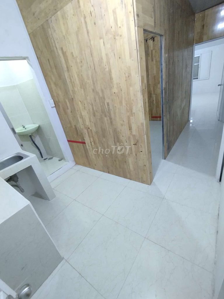 Phòng 2pn 1wc có máy lạnh. Hẻm c13 Đường nguyễn văn linh