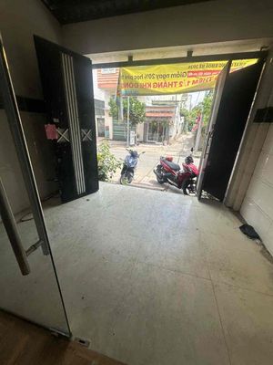 Cho thuê nhà Trệt 2 Lầu Mặt tiền Đường 22, Phước Long, Quận 9