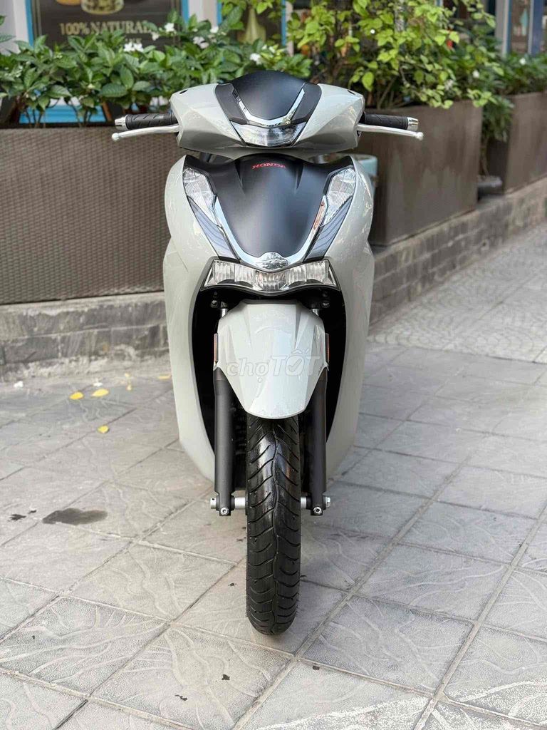 SH350 ABS 2023 bản máy Thái - Trả góp trước 70tr ✅. Mua bán Xe máy tại Quận Thanh Xuân Hà Nội được đăng bởi Nguyễn thị xuân hình 1