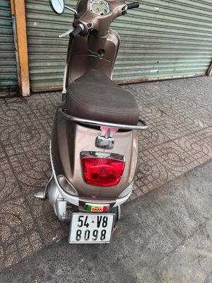 Piaggio Vespa Race Nâu Cổ điển. Mua bán Xe máy tại Quận Gò Vấp Tp Hồ Chí Minh được đăng bởi phạm thị thu thuỷ