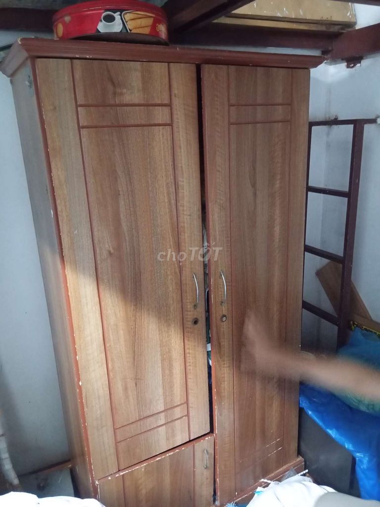 Tủ quần áo gỗ ép màu Nâu. Mua bán Tủ, kệ gia đình tại Quận Hai Bà Trưng Hà Nội được đăng bởi Mr.Hung hình 1