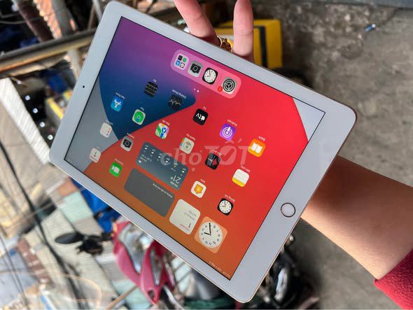 Apple iPad Gen 5 9.7 inch 128GB. Mua bán Máy tính bảng tại Quận Tân Phú Tp Hồ Chí Minh được đăng bởi Hội Đồ Điện Tử hình 1