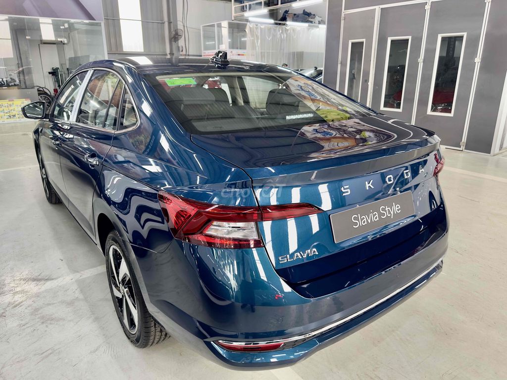 Skoda Slavia Lava Bule. Mua bán Ô tô tại Quận 7 Tp Hồ Chí Minh được đăng bởi Khởi Skoda Miền Nam hình 4