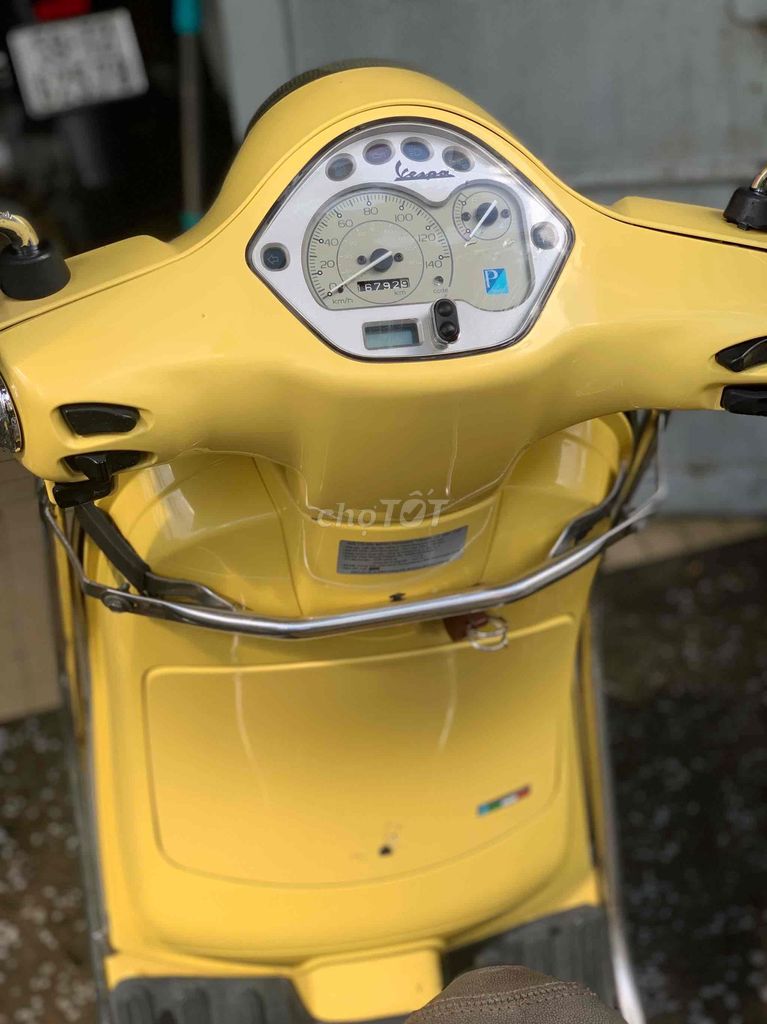 bán vespa giá tốt. Mua bán Xe máy tại Quận Tân Phú Tp Hồ Chí Minh được đăng bởi Xemaytnt chấm com hình 2