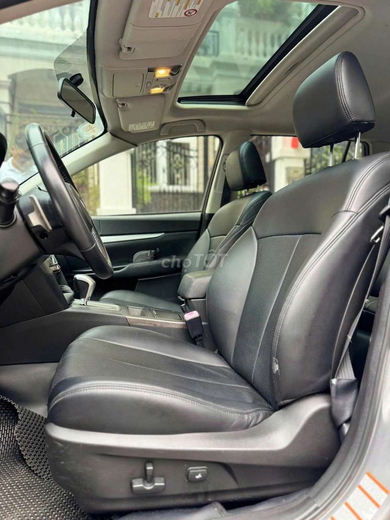 Chính chủ bán Subara Outback 2.5i 2010 một chủ. Mua bán Ô tô tại Quận Gò Vấp Tp Hồ Chí Minh được đăng bởi PHẠM VIỆT hình 6