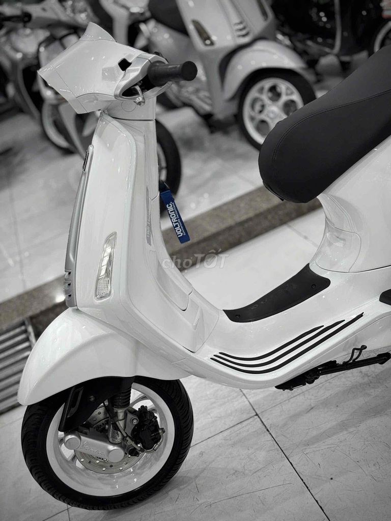 Piaggio Vespa 125 2018 Trắng. Mua bán Xe máy tại Thị xã Phú Mỹ Bà Rịa - Vũng Tàu được đăng bởi Cửa Hàng Xe Máy Phú Mỹ hình 12