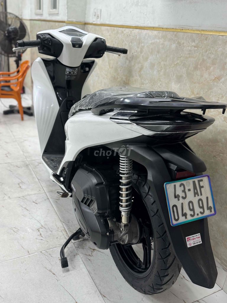 SH 125 đời 2024 trắng đen mới keng 43F1-049.94. Mua bán Xe máy tại Quận Sơn Trà Đà Nẵng được đăng bởi Minh Dũng bán trả góp 136 vân đồn  hình 4