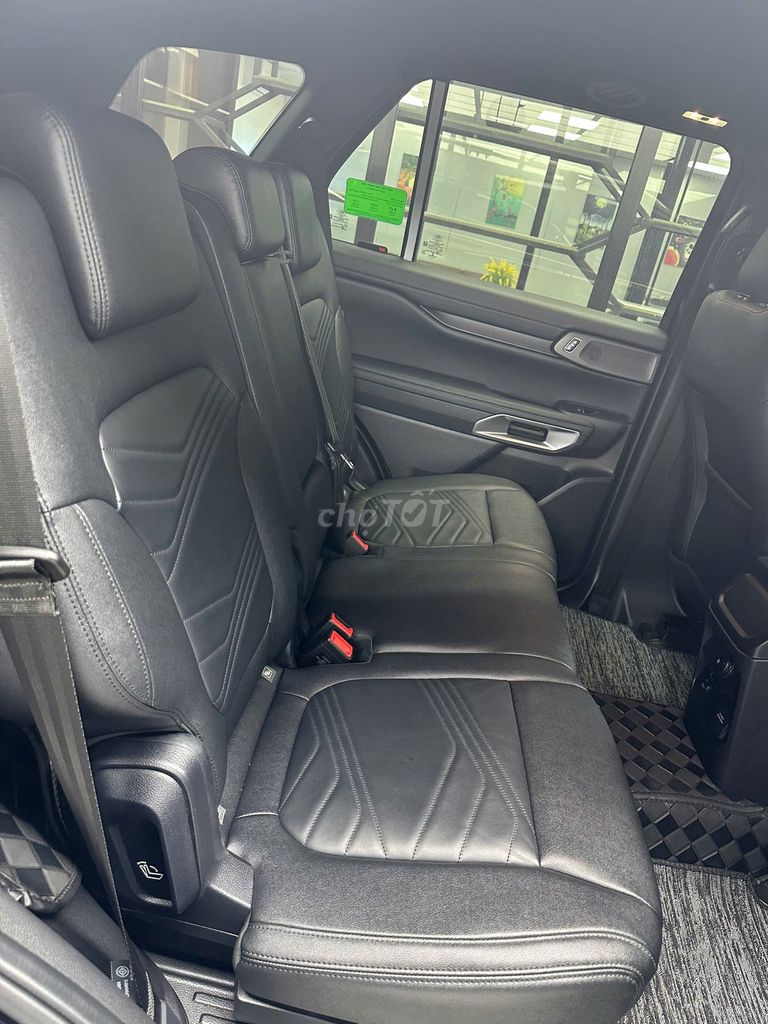 Ford Everest 2023 Titanium+ 2.0 AT 4x4 - odo 5. Mua bán Ô tô tại Quận Bắc Từ Liêm Hà Nội được đăng bởi Gia Bảo hình 5