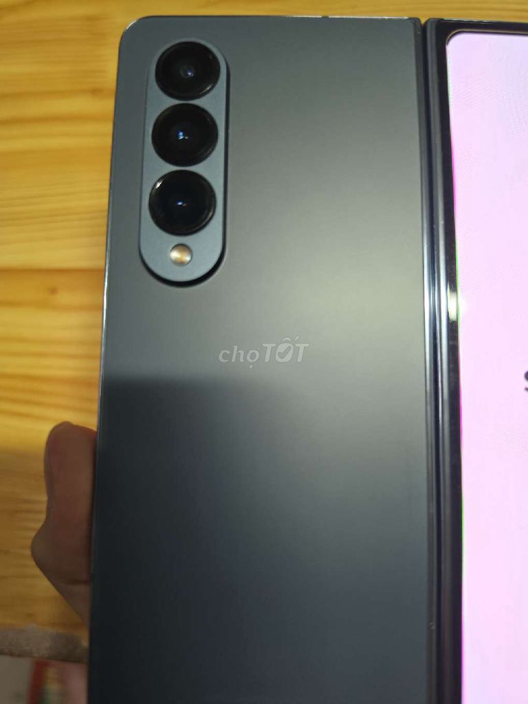 Samsung Galaxy Z Fold4 256GB Xám. Mua bán Điện thoại tại Huyện Hoàng Su Phì Hà Giang được đăng bởi kien phan hình 1