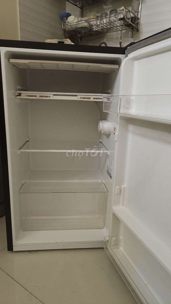Tủ lạnh Electrolux EUM0930BD-VN 94L Đen. Mua bán Tủ lạnh tại Thành phố Huế Thừa Thiên Huế được đăng bởi Duy hình 1