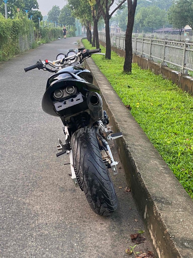 Hornet 250 4 máy. Mua bán Xe máy tại Quận 12 Tp Hồ Chí Minh được đăng bởi Monkey hình 3