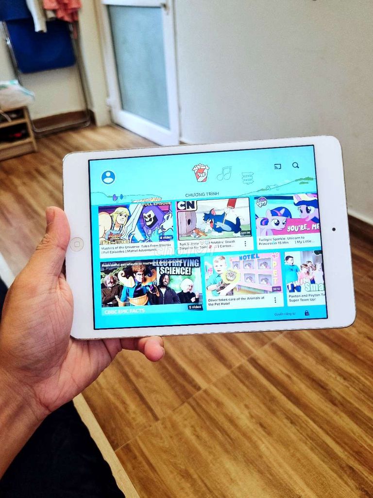 iPad Mini 2 cho bé xem Youtube kid. Mua bán Máy tính bảng tại Quận Hải Châu Đà Nẵng được đăng bởi Lộc Roy hình 1