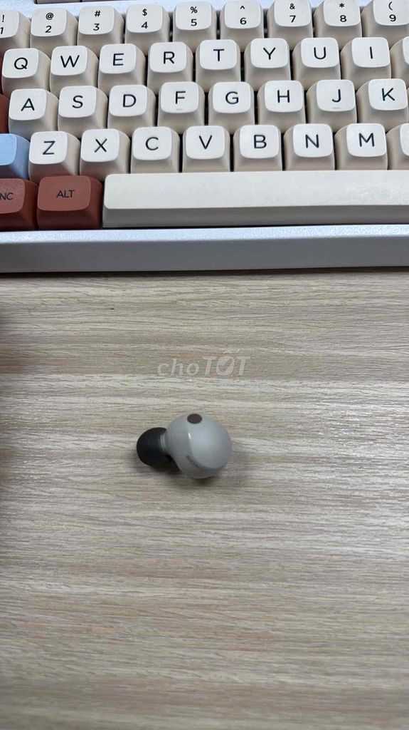 Lẻ tai phải WF-1000XM5 trắng be. Mua bán Tivi, Âm thanh tại Quận Gò Vấp Tp Hồ Chí Minh được đăng bởi Châu hình 1