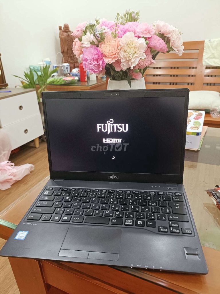 Fujitsu U938 i5 thế hệ 8, siêu nhẹ 800g, 8GB/256GB. Mua bán Laptop tại Quận Hà Đông Hà Nội được đăng bởi Lê Tiến Dung hình 1
