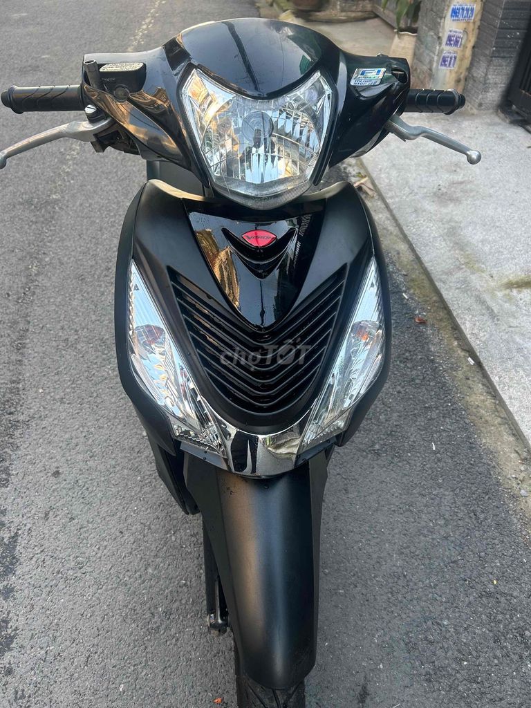 honda vison 2018 Bảng ĐB đen nhám 90%. Mua bán Xe máy tại Thành phố Thủ Đức Tp Hồ Chí Minh được đăng bởi Nguyễn trường thịnh hình 1