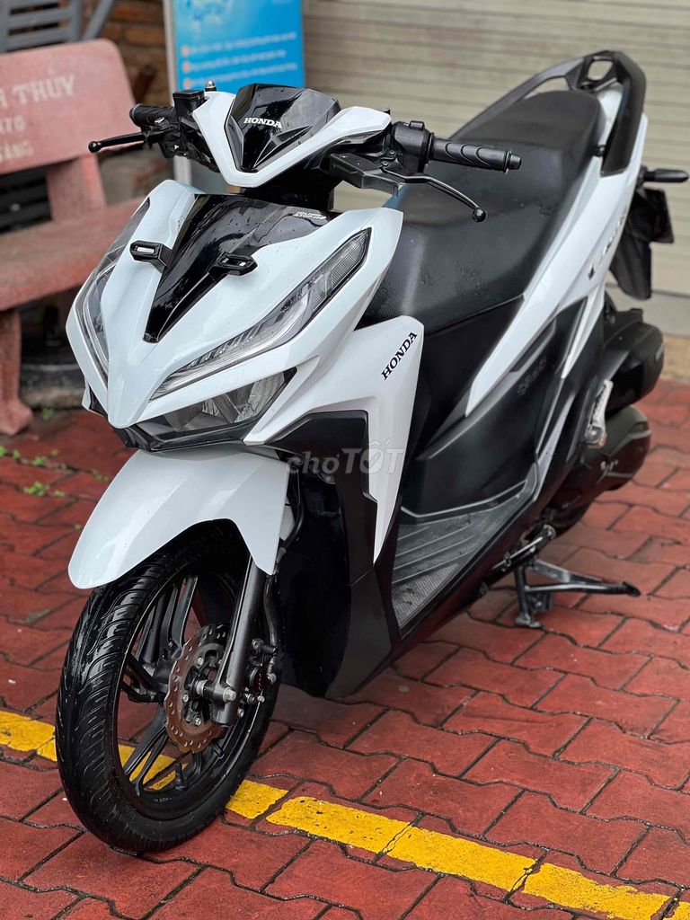 > Góp 50% - Vario 125 2022 trắng lung linh.