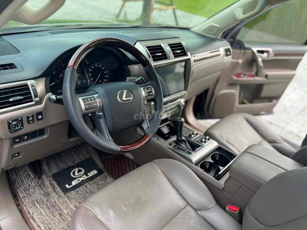 Lexus GX460 sx 2016 nhập Nhật chính chủ siêu đẹp. Mua bán Ô tô tại Quận Cầu Giấy Hà Nội được đăng bởi Cao Quý hình 8