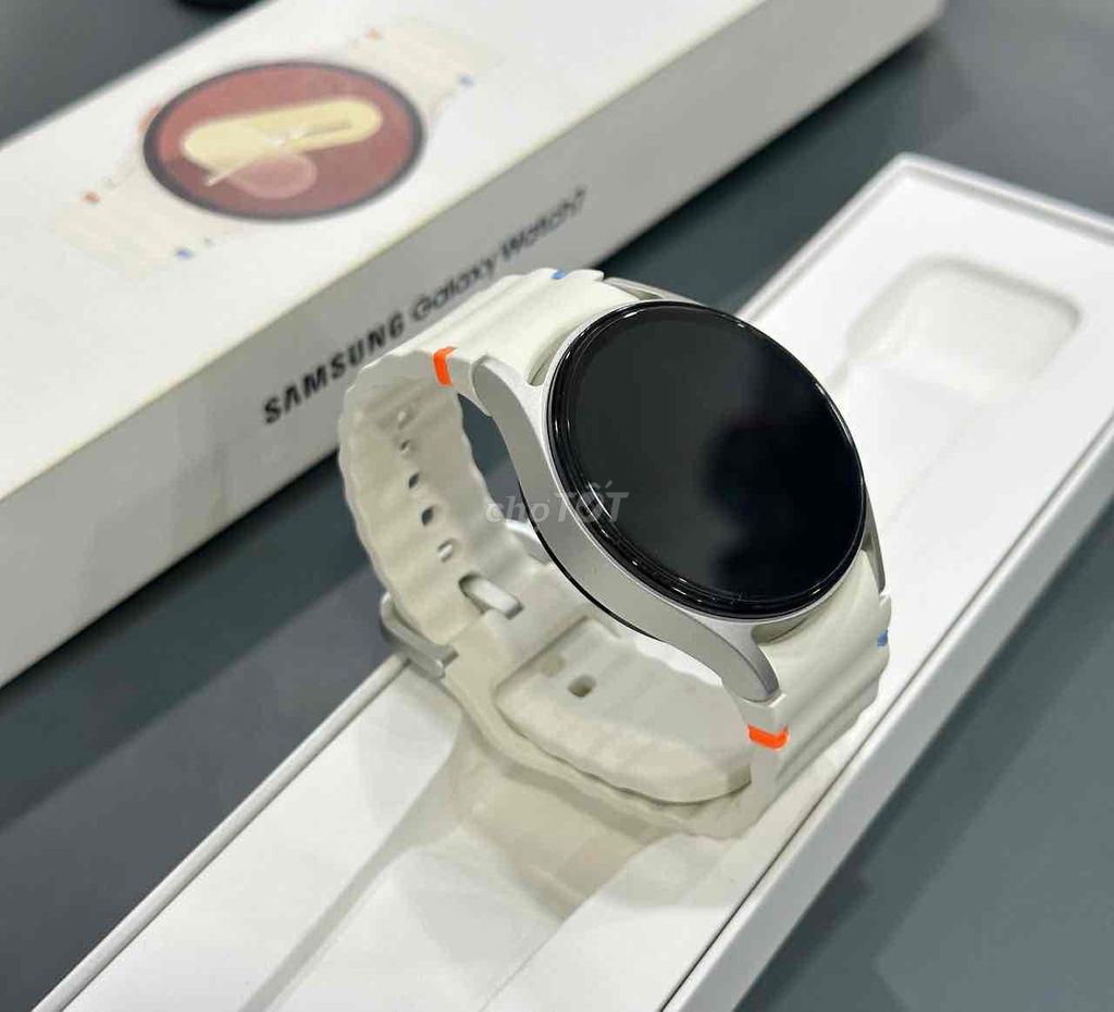 Samsung Galaxy Watch 7 Trắng 40mm. Mua bán Thiết bị đeo thông minh tại Quận 5 Tp Hồ Chí Minh được đăng bởi Phan Thế Phong  hình 1