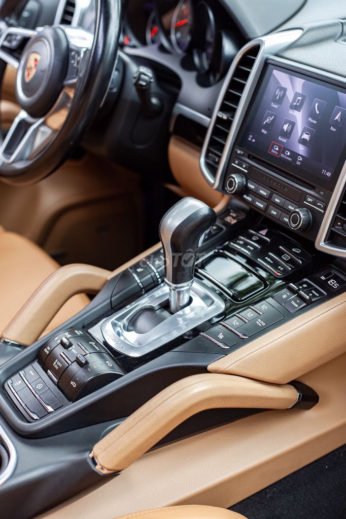 Porsche Cayenne 3.0 V6 Platinum 2017 Nâu. Mua bán Ô tô tại Thành phố Thủ Đức Tp Hồ Chí Minh được đăng bởi H2T Auto hình 11