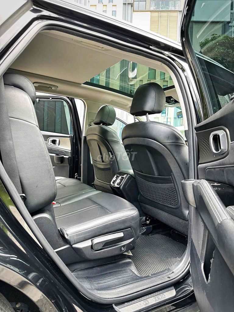 Kia Sorento 2022 Signature 2.2 AT AWD - 43000 km. Mua bán Ô tô tại Quận Cầu Giấy Hà Nội được đăng bởi Thái Hoàng Long Auto hình 16