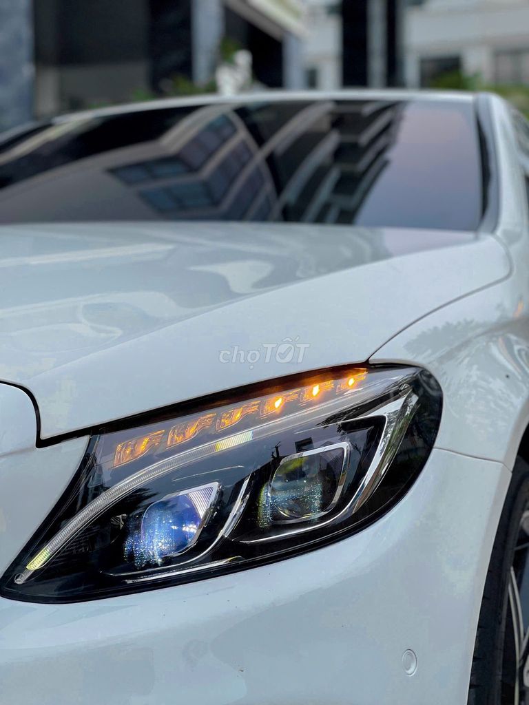 Mercedes Benz C300 AMG 2016, đầy đủ lịch sử hãng. Mua bán Ô tô tại Quận Long Biên Hà Nội được đăng bởi Long Biên Cars hình 9