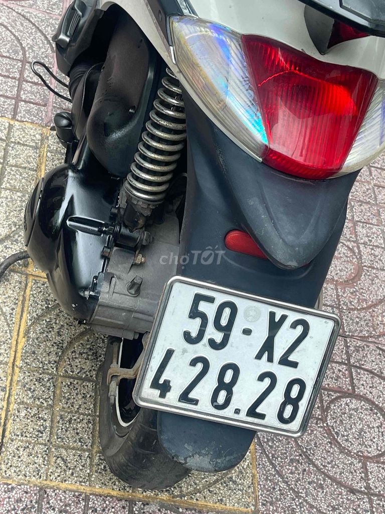 Liberty 125ie белый, госномер 428.28, отличное состояние