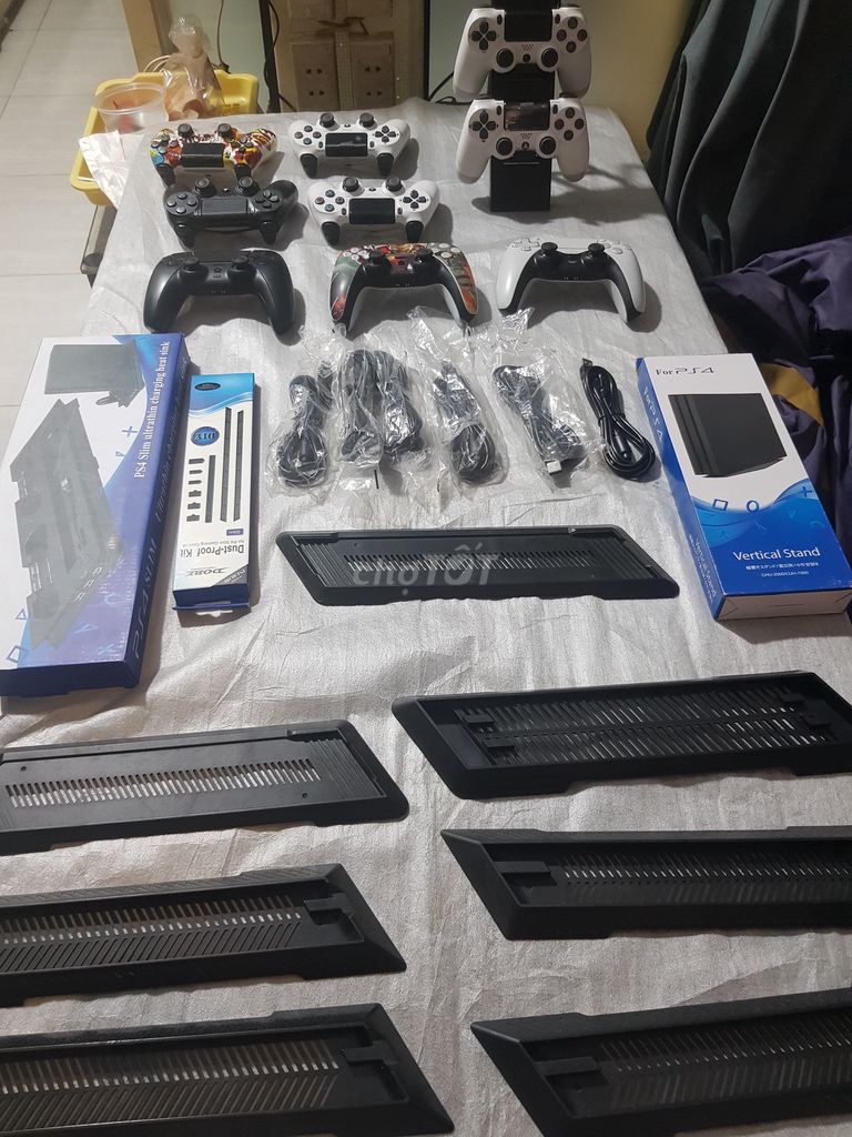 Tay cầm chơi game PS4 Trắng hàng linh kiện. Mua bán Thiết bị chơi game tại Quận Tân Phú Tp Hồ Chí Minh được đăng bởi phước lợi 9x hình 1
