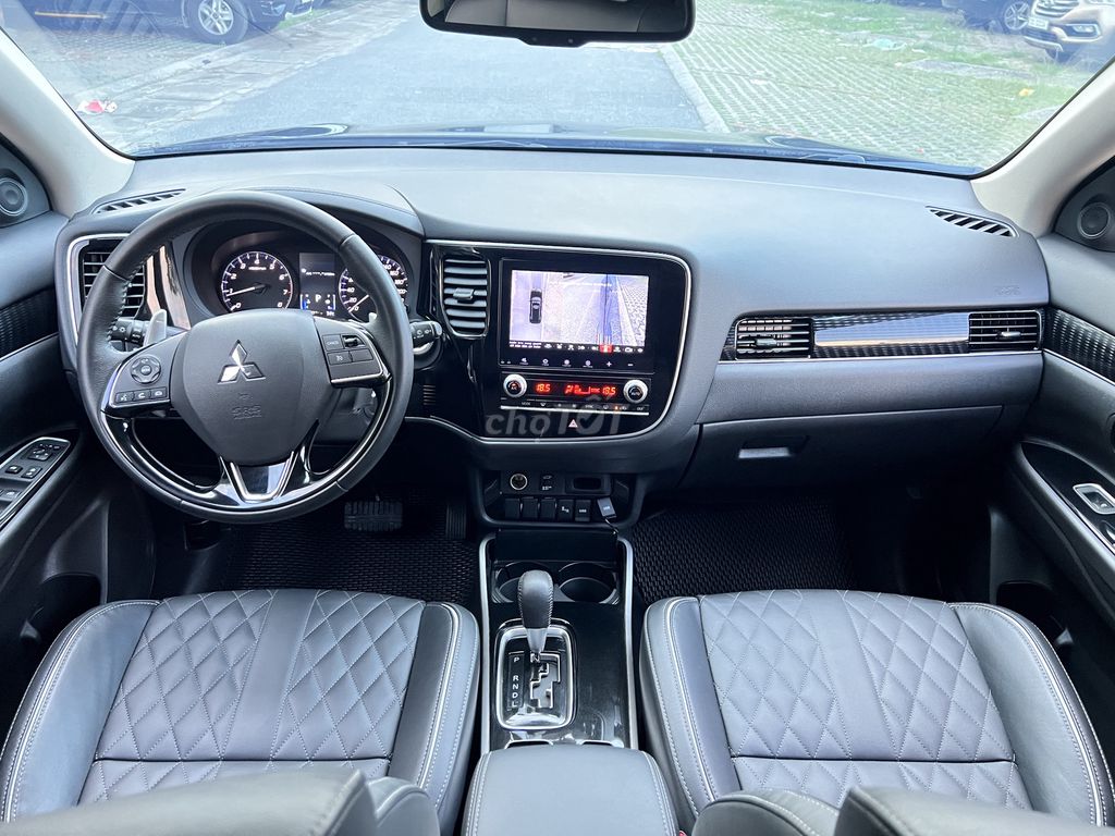 Outlander 2.0 Premium 2022 cực chất 3 vạn km 7xxTr. Mua bán Ô tô tại Quận Cầu Giấy Hà Nội được đăng bởi Xe Cũ Dương Đô hình 9