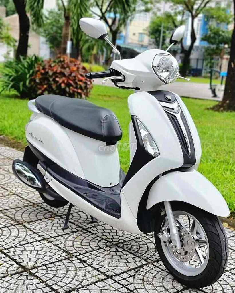 Lên đời xe cần bán . Grande 2016. Mua bán Xe máy tại Quận Cẩm Lệ Đà Nẵng được đăng bởi trịnh thanh nhã hoà hình 1