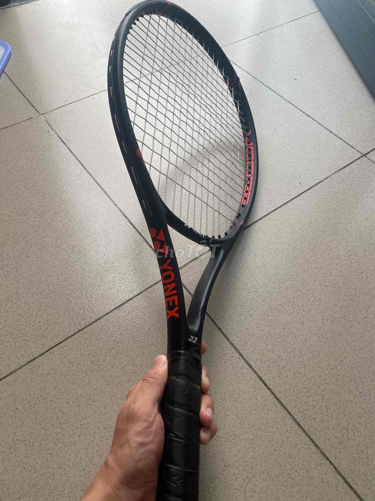 Yonex Vcore pro 100