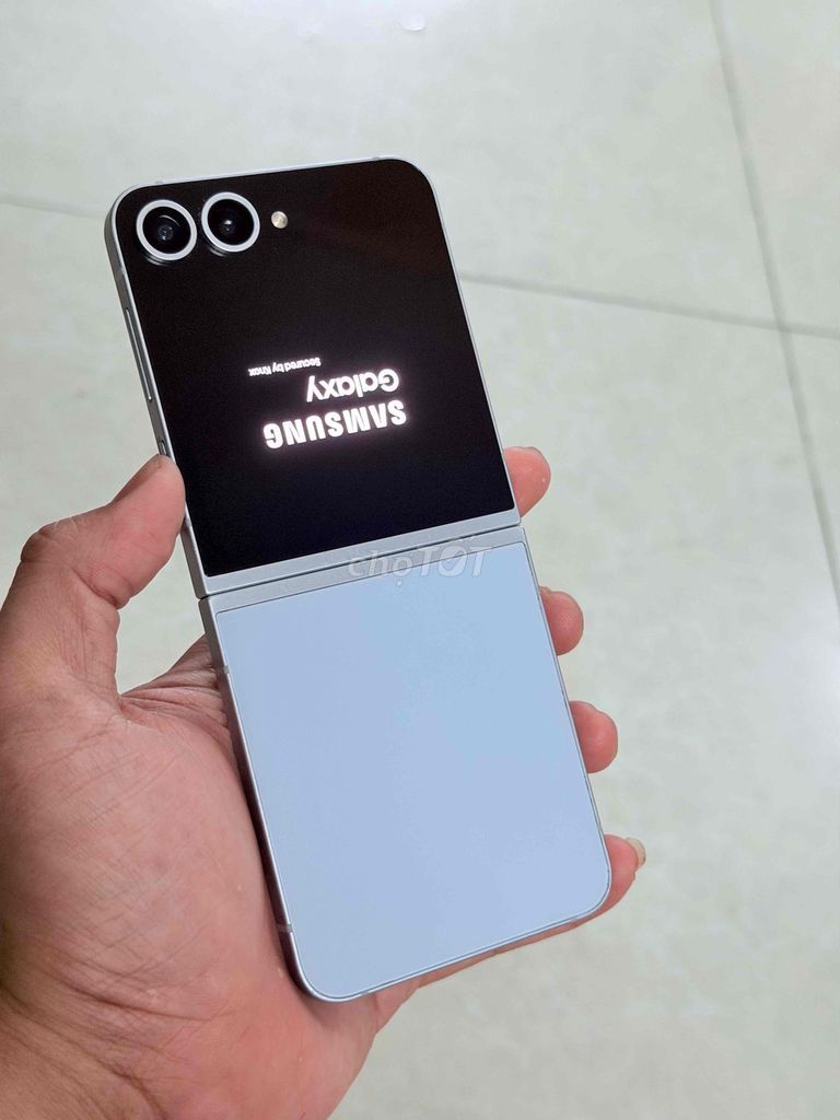 Samsung Galaxy Z Flip 6 Xanh Việt Nam. Mua bán Điện thoại tại Quận 5 Tp Hồ Chí Minh được đăng bởi Gia Bảo hình 1
