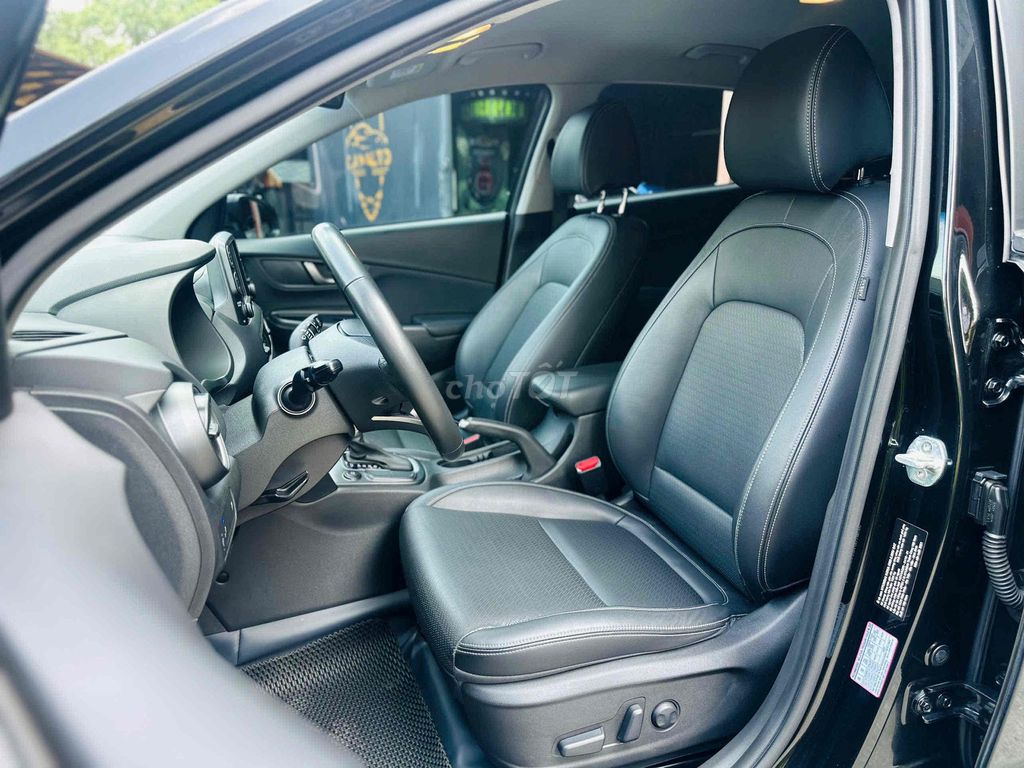 Hyundai Kona 2021 2.0AT специальный черный