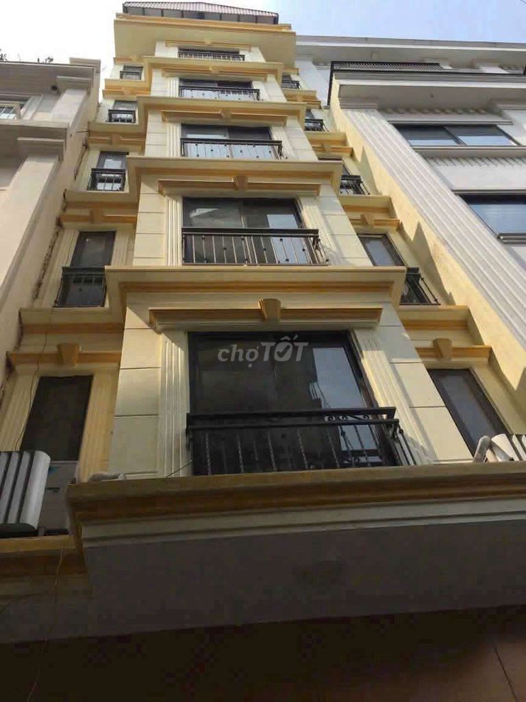 Cần cho thuê nhà mặt phố Yên Hoà,Thang Máy,Diện tích: 65m x 6 tầng