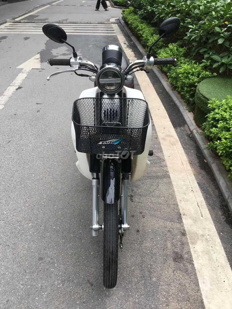 Honda Cúp 50cc 2022 Bản đặc biệt Trắng đen. Mua bán Xe máy tại Quận Cầu Giấy Hà Nội được đăng bởi tranhoan hình 1