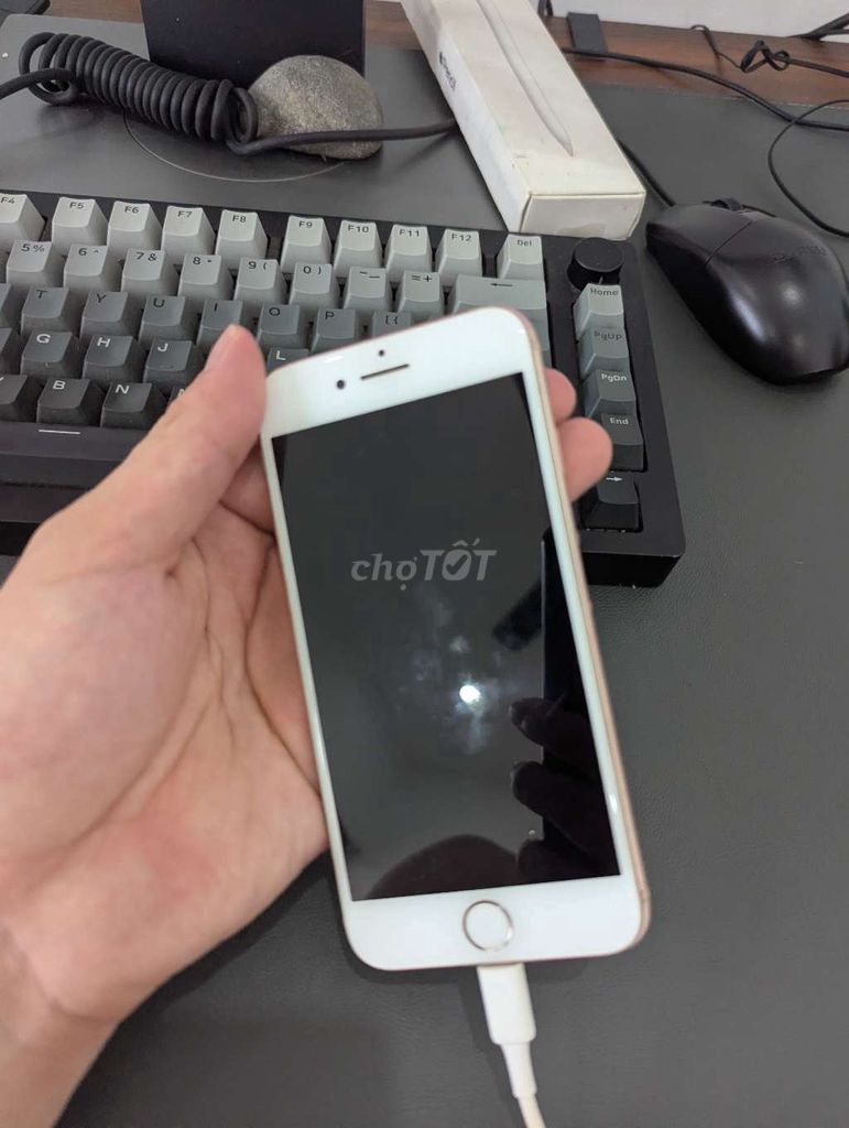 THANH LÝ XÁC  iPhone 8 Vàng Hồng. Mua bán Điện thoại tại Thành phố Buôn Ma Thuột Đắk Lắk được đăng bởi Nguyen Thuan hình 1
