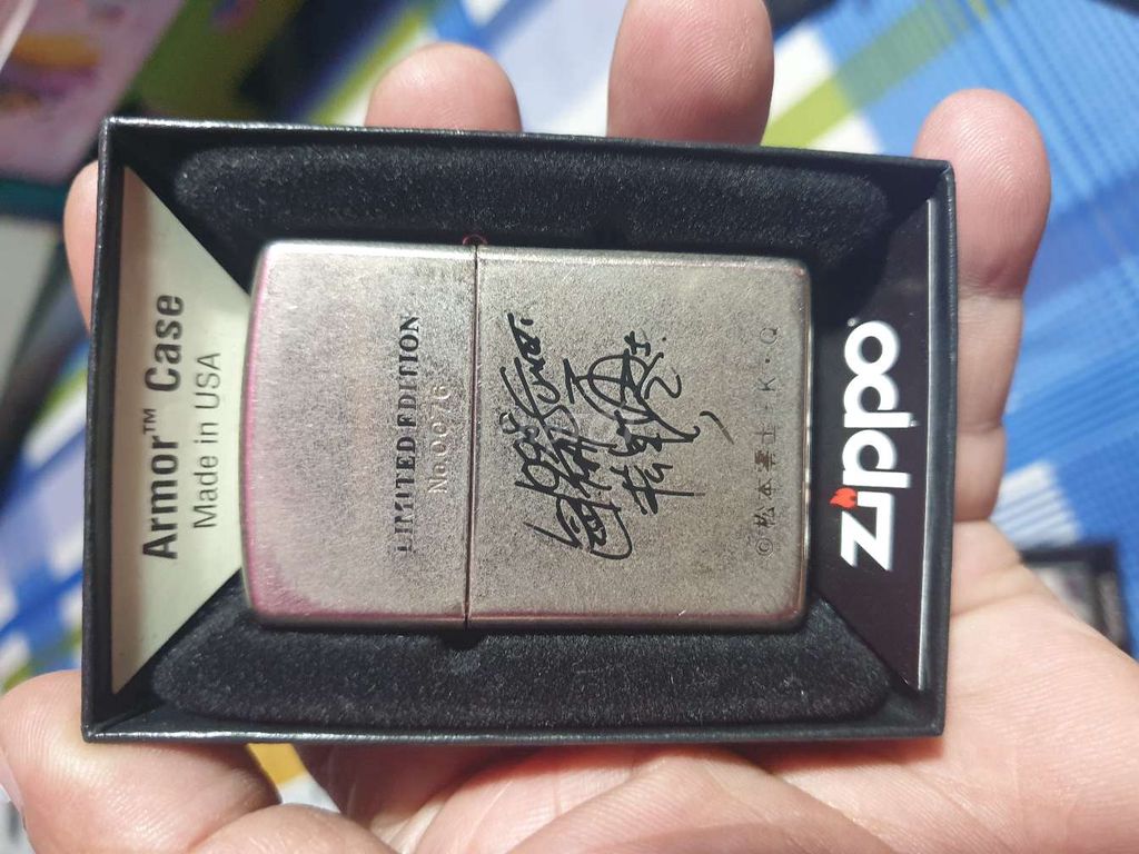 mình cần bán 1 cái zippo usa đời số 14 la mả