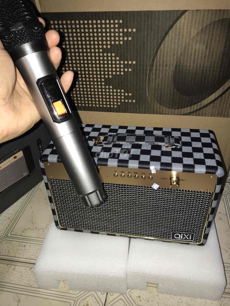 Loa Karaoke bluetooth mini 1 mic tại Tp Vĩnh Long