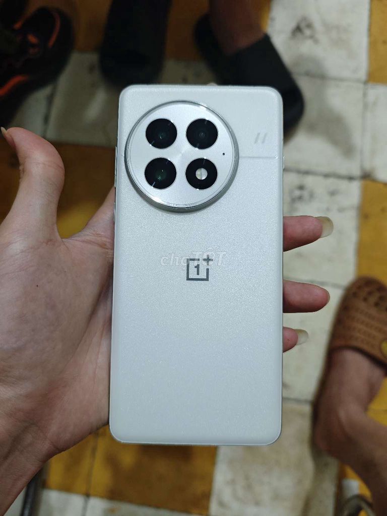 Oneplus 13 256GB Trắng. Mua bán Điện thoại tại Quận Hai Bà Trưng Hà Nội được đăng bởi Tuấn Trần hình 1