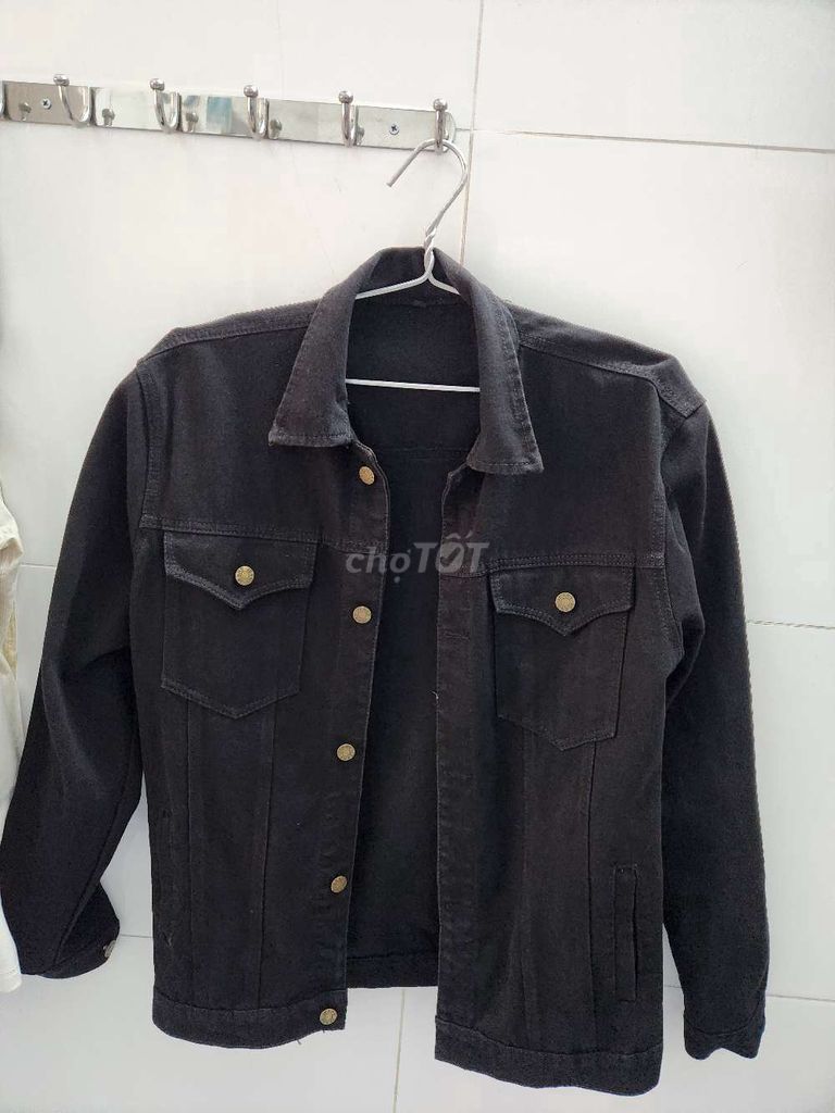 Áo khoác Jean Coopmart Đen Unisex. Mua bán Quần áo tại Thành phố Cao Lãnh Đồng Tháp được đăng bởi Khánh Lê hình 1