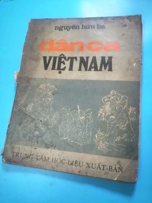 Sách xưa sưu tầm dân ca Việt Nam