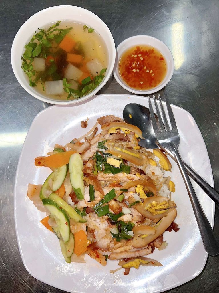 Tuyển nhân viên phục vụ hoặc nướng thịt. Việc làm Phụ bếp tại Quận Ninh Kiều Cần Thơ được đăng bởi Gia Phước hình 1