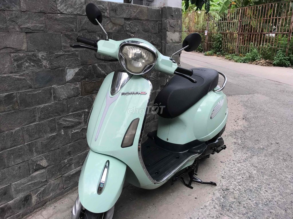 Tay ga Vespa Roma Se 50cc cuối 2020