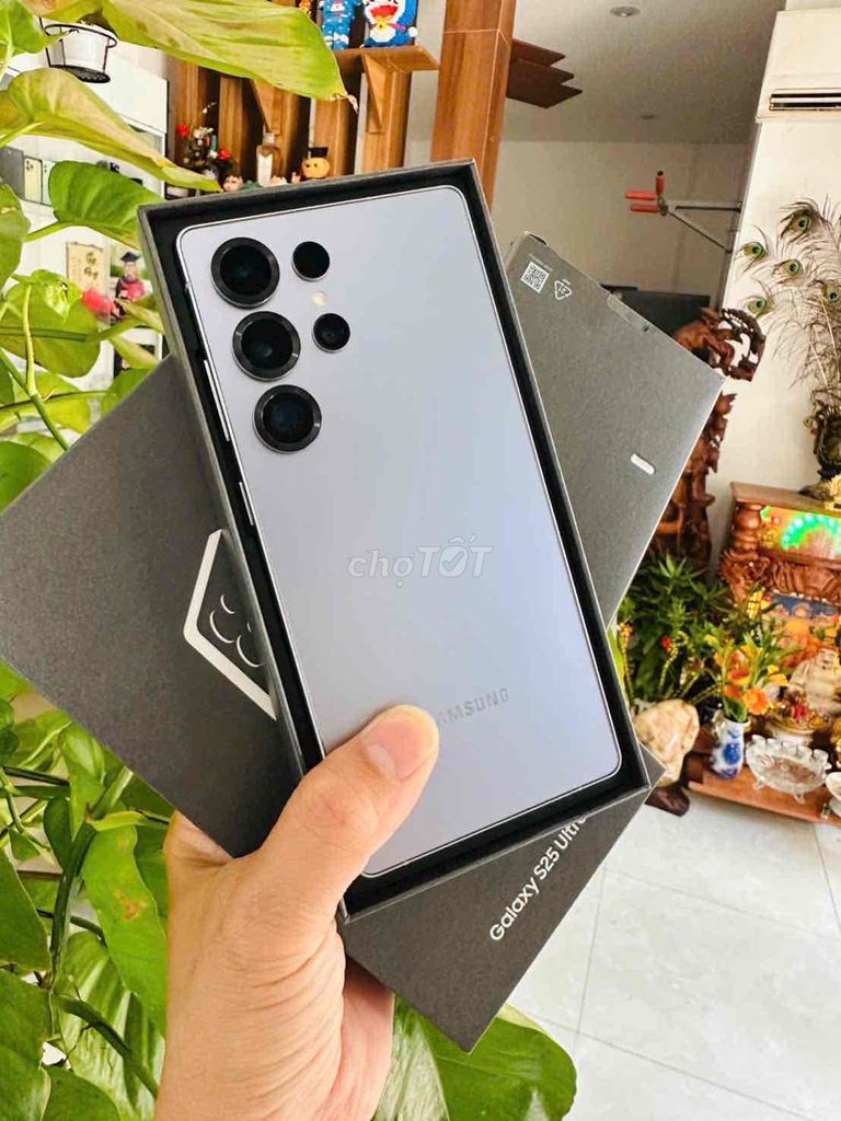Samsung S25 Ultra 256GB VN fullbox cònbh 11/2027. Mua bán Điện thoại tại Thành phố Biên Hòa Đồng Nai được đăng bởi Oanh Hoang hình 1