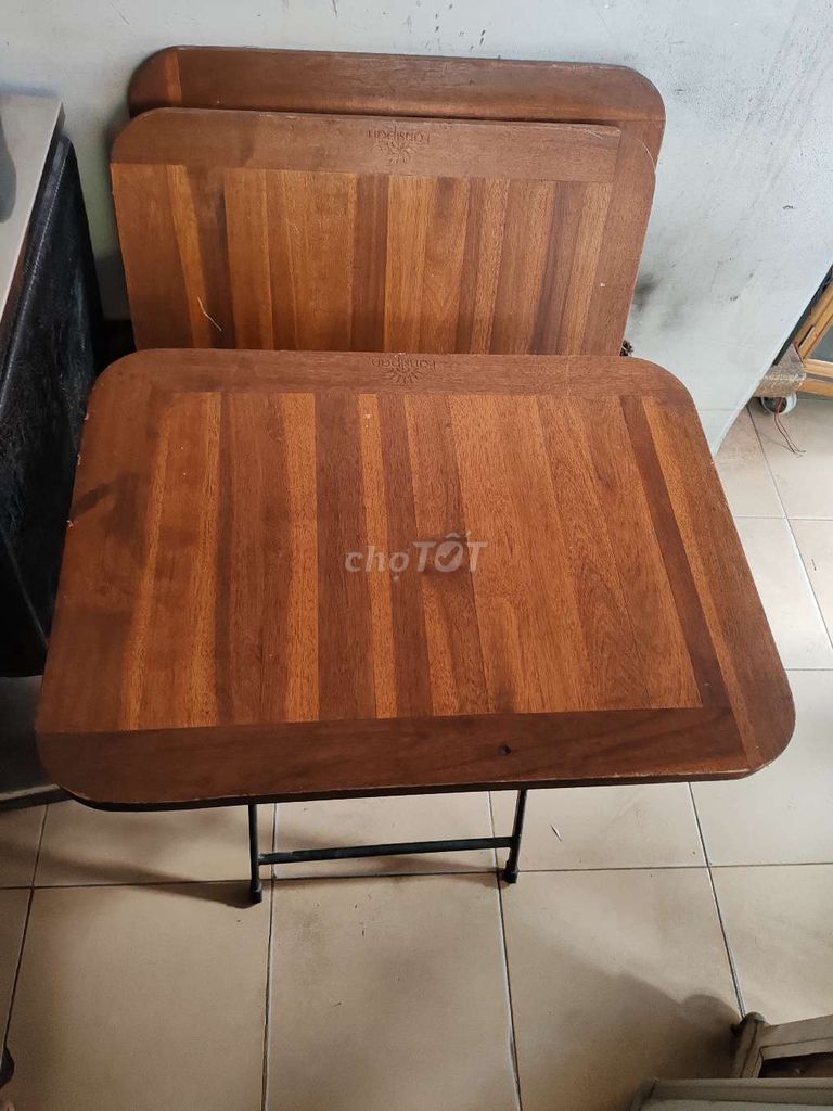 Bàn gấp Gỗ Nâu 3 cái. Mua bán Bàn ghế tại Quận Lê Chân Hải Phòng được đăng bởi thanh lý đồ bán giá chuẩn không mặc cả  hình 1