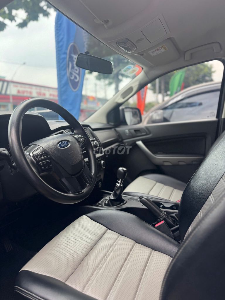 FORD RANGER 2019 SỐ SÀN_XE ĐI RẤT KỸ_CHO VAY 70%. Mua bán Ô tô tại Quận Tân Phú Tp Hồ Chí Minh được đăng bởi Trần Thành hình 15