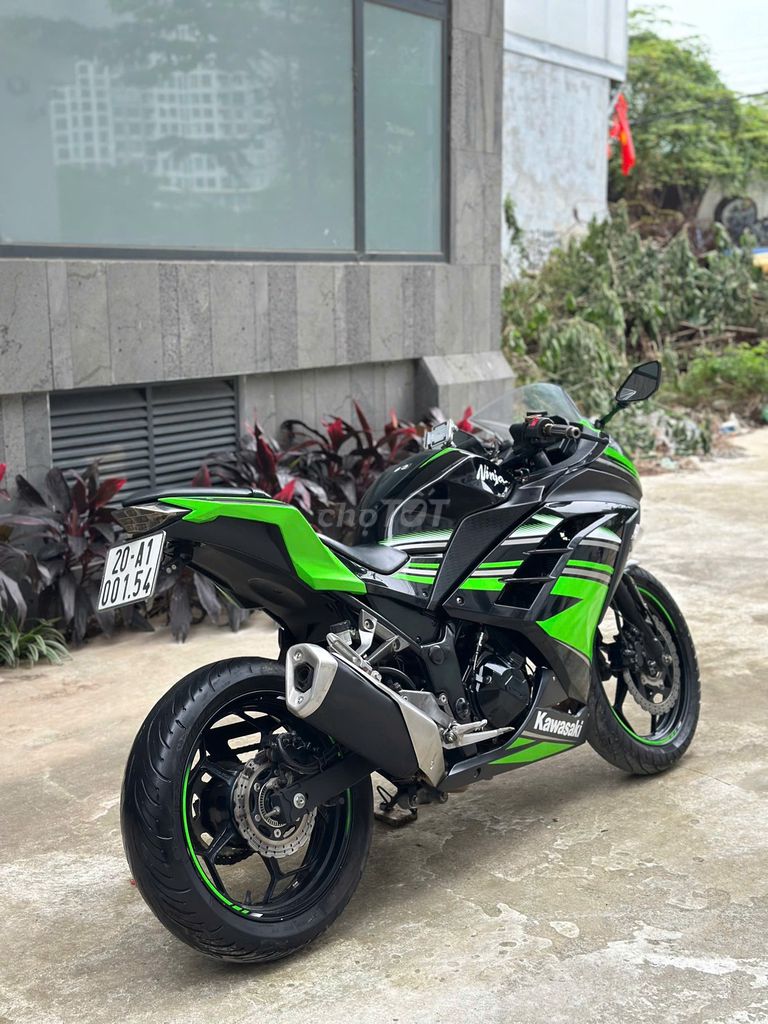 Kawasaki Ninja 300 2017 xanh có trả góp trao đổi ✅. Mua bán Xe máy tại Quận Hoàng Mai Hà Nội được đăng bởi Phú Lý hình 5