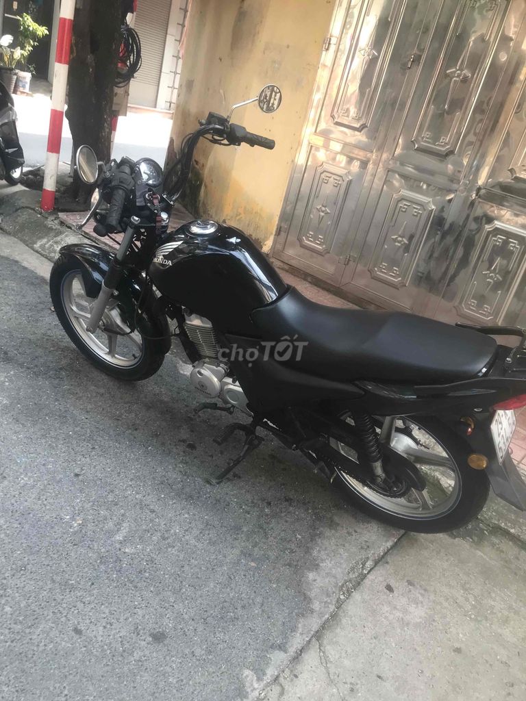 Cần bán. Mua bán Xe máy tại Quận Hà Đông Hà Nội được đăng bởi nguyễn văn trường hình 4